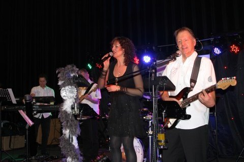 Coverband Paramounts